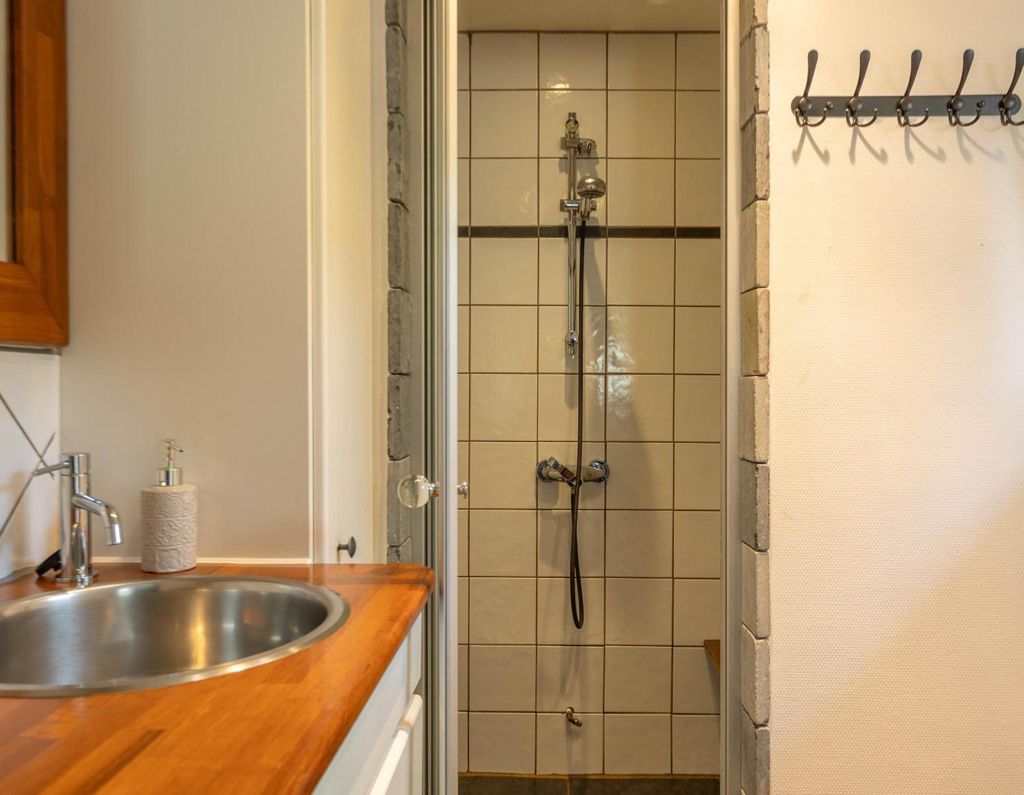 Le Lov'T - Suite Avec Jacuzzi Spontin Exterior foto