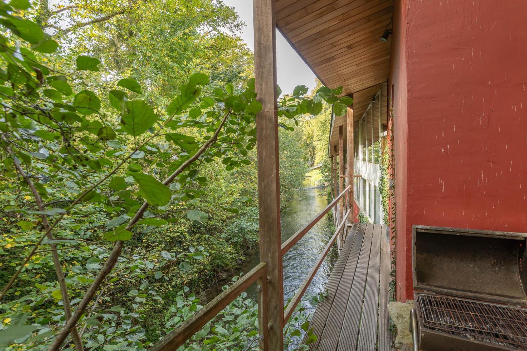 Le Lov'T - Suite Avec Jacuzzi Spontin Exterior foto