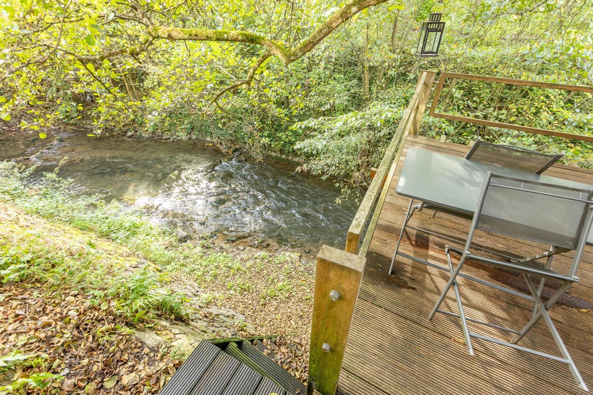 Le Lov'T - Suite Avec Jacuzzi Spontin Exterior foto